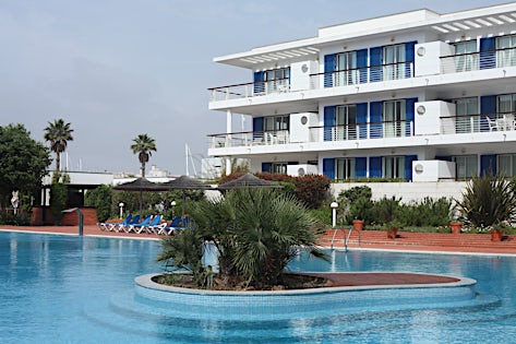 Marina Club Apartments